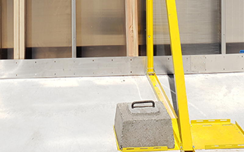 Folding Stands Cement Block1